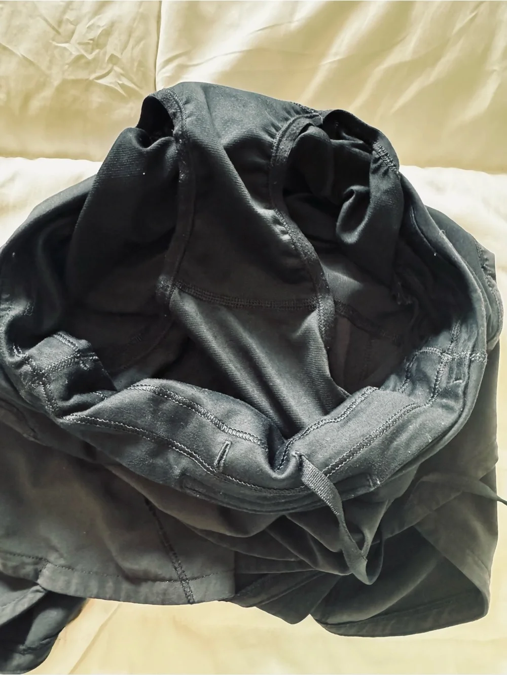 Lululemon Black Running Shorts Size 0 - Built-In Liner - Back Zip Pocket - Picture 7 of 7